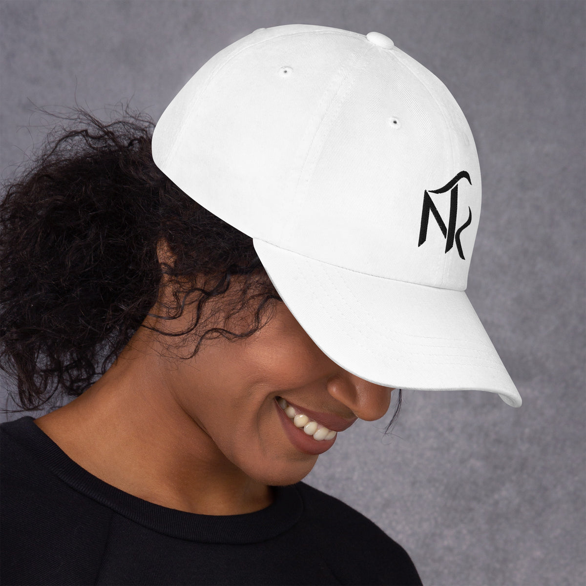 Casquette Signature NIF RAJALA blanche – côté droit